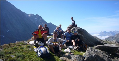 Brotzeitpause zwischen Passo Vallanta und Passo Losetta